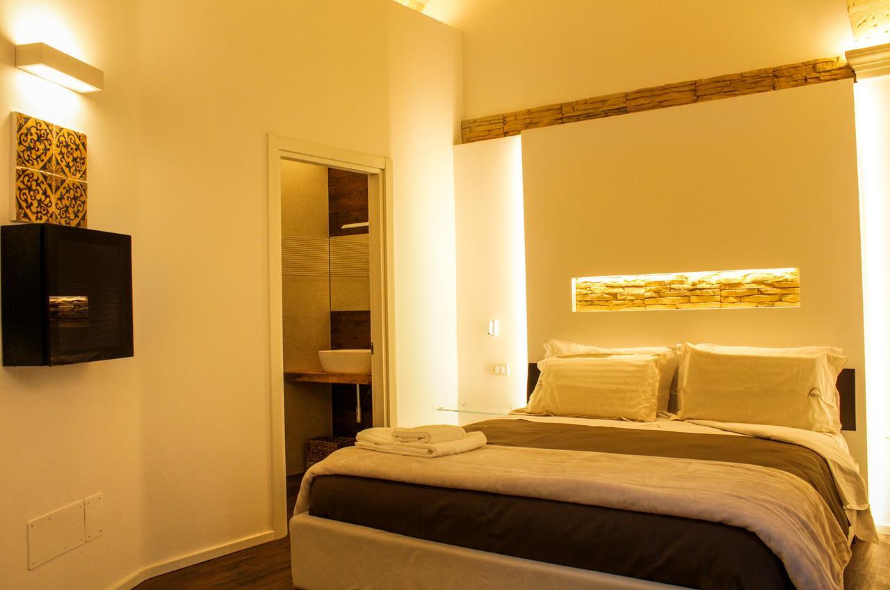 Bed and Breakfast Signuria Dimora Esclusiva Лечче Экстерьер фото