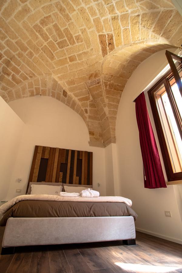 Bed and Breakfast Signuria Dimora Esclusiva Лечче Экстерьер фото