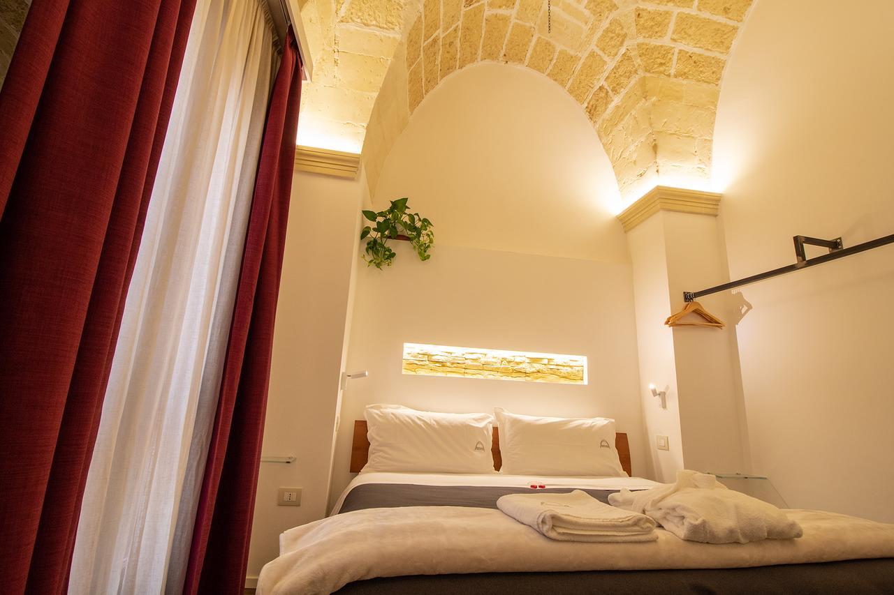 Bed and Breakfast Signuria Dimora Esclusiva Лечче Экстерьер фото